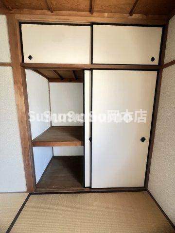 貸家　神戸市東灘区岡本の収納|便利な収納スペースです