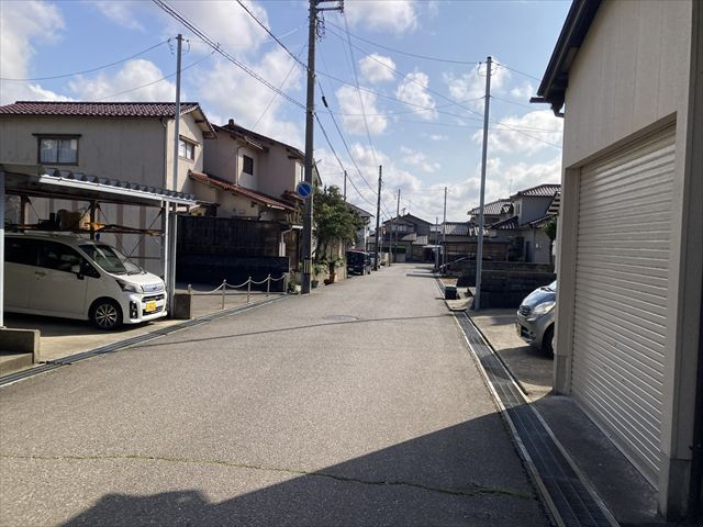 【前面道路含む現地写真】の画像