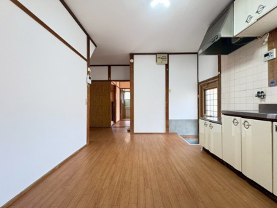 【居間・リビング】 | 箕面市如意谷2丁目貸家