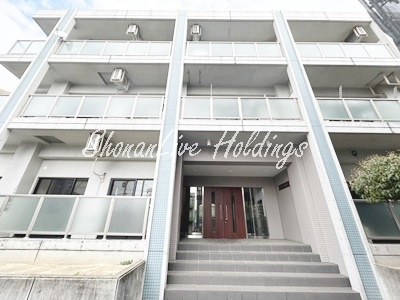 藤沢市花の木の賃貸マンションの外観