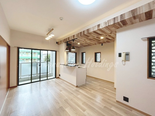 藤沢市花の木の賃貸マンションの居間・リビング
