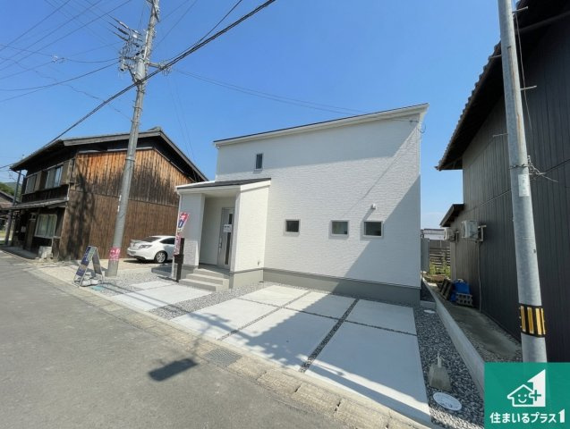 西脇市西脇　第16期　新築一戸建ての外観|お客様に長く安心して住んでいだだける事にこだわった家づくり！住んでからのアフターサービスにもしっかりと取り組んでいます！