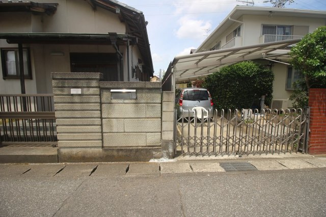 小山市西城南4丁目の外観|北東側との境界部分（2026年5月撮影）