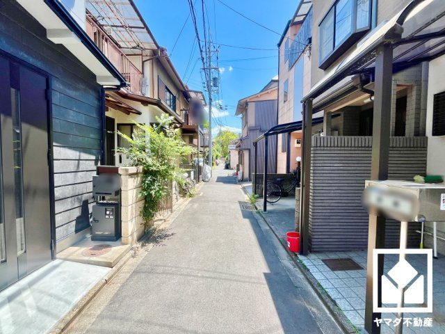 伏見区深草鳥居崎町の前面道路含む現地写真