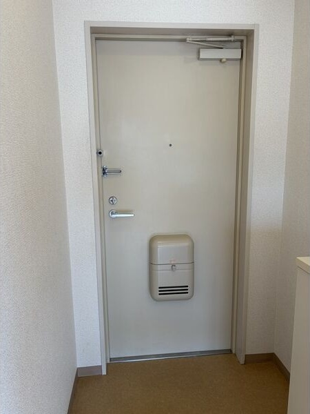 ディアコートセンバの玄関