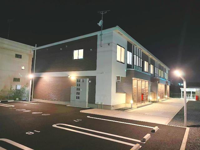 外観写真（夜）
