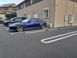 車をお持ちの方に嬉しい駐車場付きの物件です