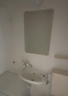 横須賀市追浜南町２丁目のアパートの洗面所