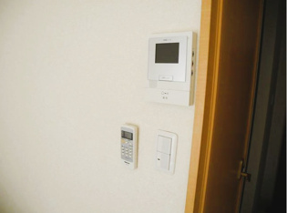 来訪者の顔が確認できるTVモニターホン