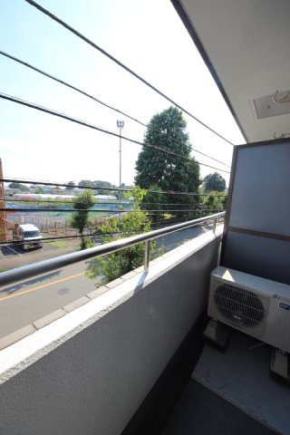 落ち着いた時間を過ごせるバルコニーです