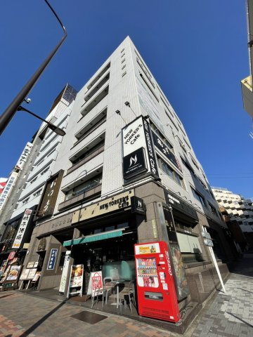 全水道会館の外観