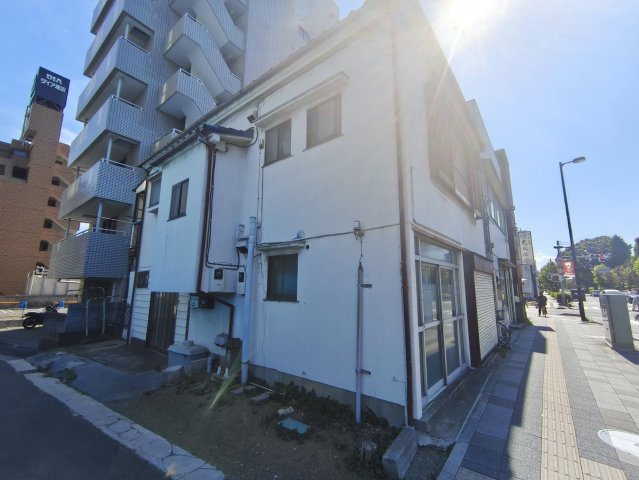 浦和区仲町　角地ビル用地の外観