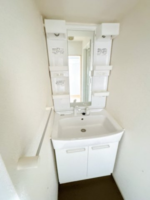 【洗面所】 | ハイグレイス1番館 | ※同物件、同タイプ、間取り反転のお部屋です