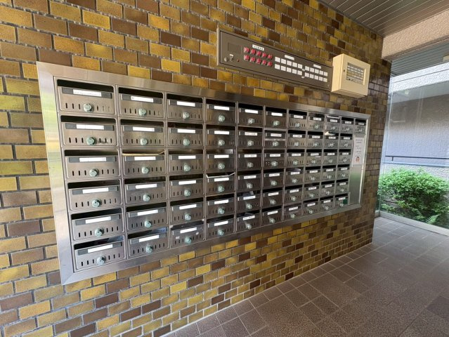 ◆リフォーム済み◆駅徒歩３分◆２沿線利用可◆ペット可（規約有）◆ユニ宇治川マンション３号館の設備|郵便受け