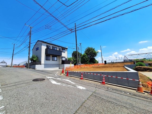 【外観】 | 練馬区大泉町1丁目　新築一戸建住宅　全2棟（成増店） | 周辺環境も併せてご案内させていただきます。
マイタウン成増店までお気軽にお問い合わせくださいませ。