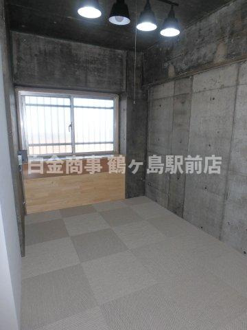 コンドミニアム坂戸の洋室