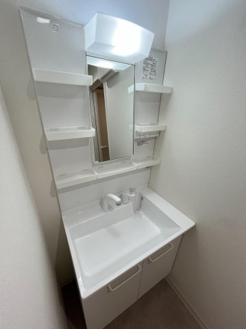 アンティカベラカーサの独立洗面台