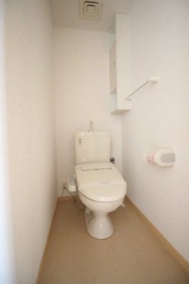 【トイレ】 | ロイヤルメドウ | 落ち着いたトイレです