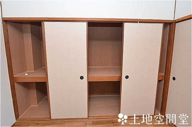 鷹見台ビルの収納