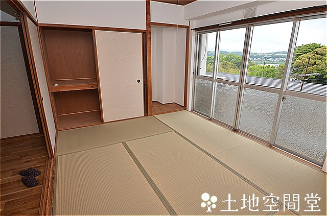 鷹見台ビルの和室