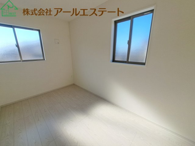 加古郡播磨町東本荘1丁目　　山陽電鉄「播磨町駅」徒歩2分の洋室