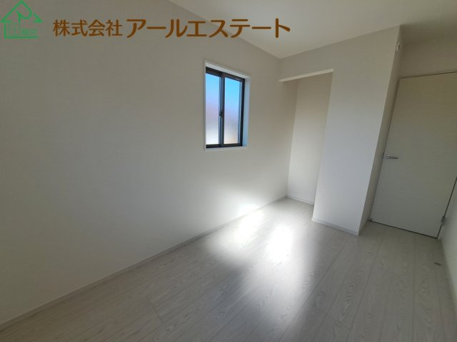 加古郡播磨町東本荘1丁目　　山陽電鉄「播磨町駅」徒歩2分の洋室