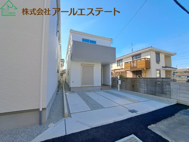 加古郡播磨町東本荘1丁目　　山陽電鉄「播磨町駅」徒歩2分の前面道路含む現地写真