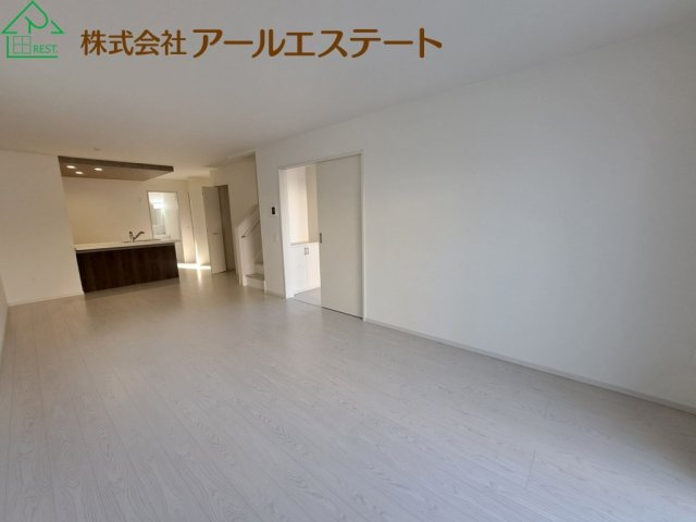 加古郡播磨町東本荘1丁目　　山陽電鉄「播磨町駅」徒歩2分の居間・リビング