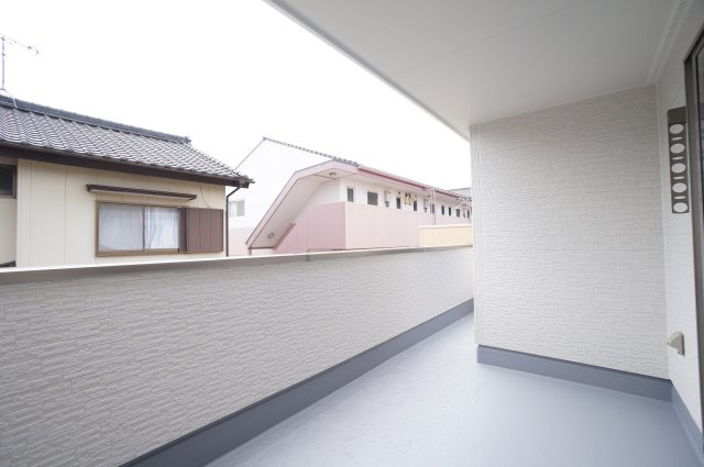 リーブルガーデン知多市梅が丘第5　1号棟のバルコニー|ワイドバルコニー