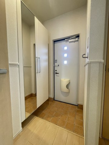 ライクスリー　Ⅱの玄関