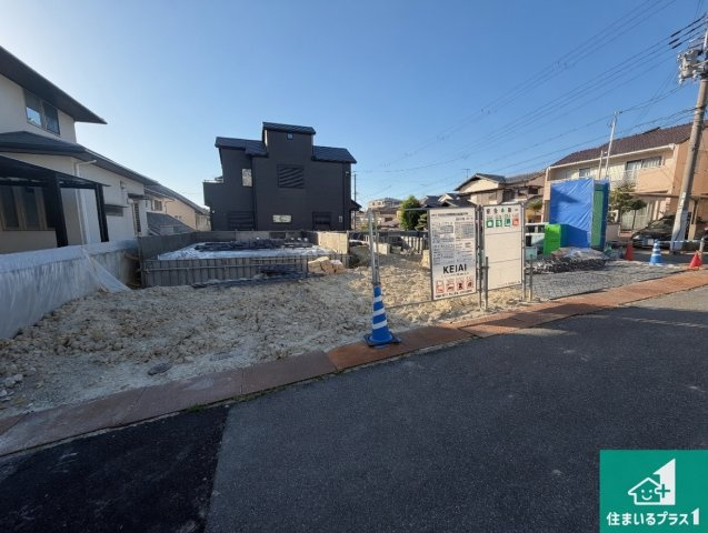 神戸市垂水区桃山台　第2期　新築一戸建ての外観|周辺は落ち着いた街並みの住宅地！子育てがしやすい住環境です！まだ未完成ですが、現地でしかわからない事もございます。是非一度ご覧ください。
