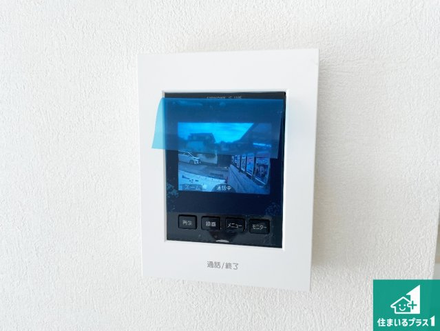 神戸市垂水区桃山台　第2期　新築一戸建ての防犯設備|カラーモニターインターホン！声だけでなく来訪者の姿や顔がモニターで確認できるので、小さなお子様がいらっしゃるご家庭でも安心できます！