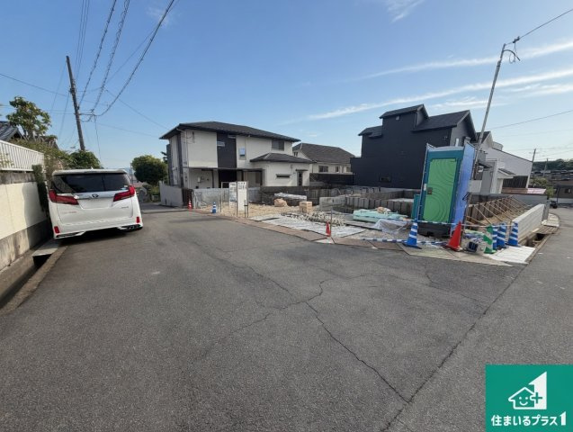 神戸市垂水区桃山台　第2期　新築一戸建ての前面道路含む現地写真|周辺は落ち着いた街並みの住宅地！子育てがしやすい住環境です！まだ未完成ですが、現地でしかわからない事もございます。是非一度ご覧ください。