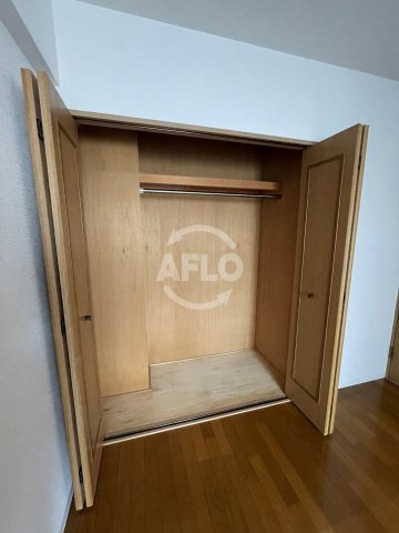 カワデンセントリックハイツ(遠里小野小学校区)の収納|カワデンセントリックハイツ　クローゼット