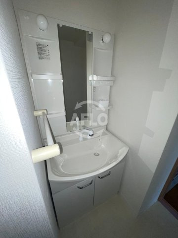 カワデンセントリックハイツ(遠里小野小学校区)の独立洗面台|カワデンセントリックハイツ　独立洗面台