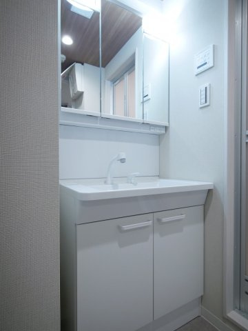 grand noirの独立洗面台|※写真は別の部屋のものです。