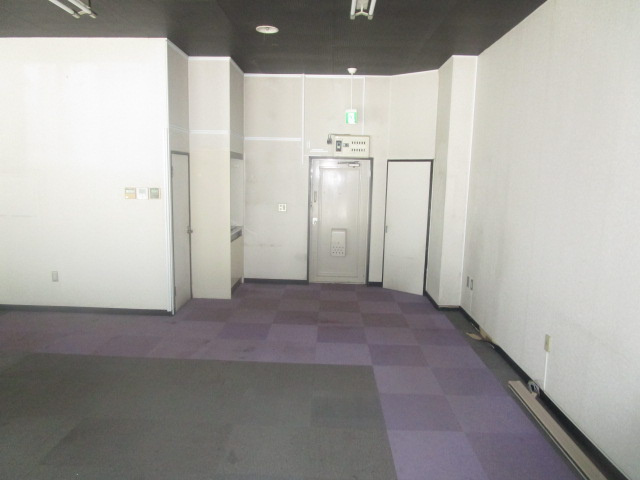 町田市小野路町の倉庫の内装