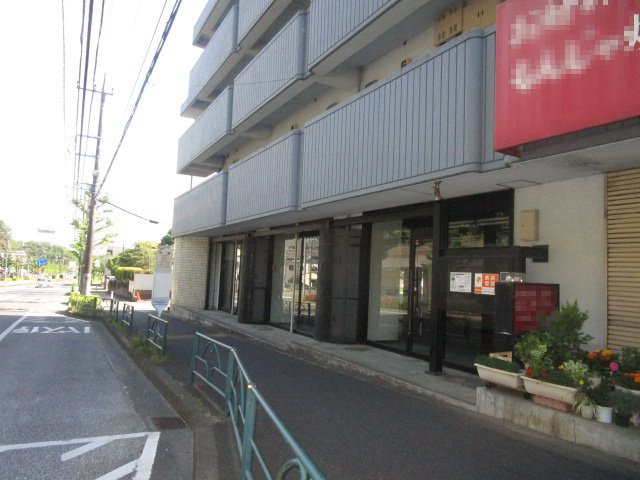 町田市小野路町の倉庫の外観