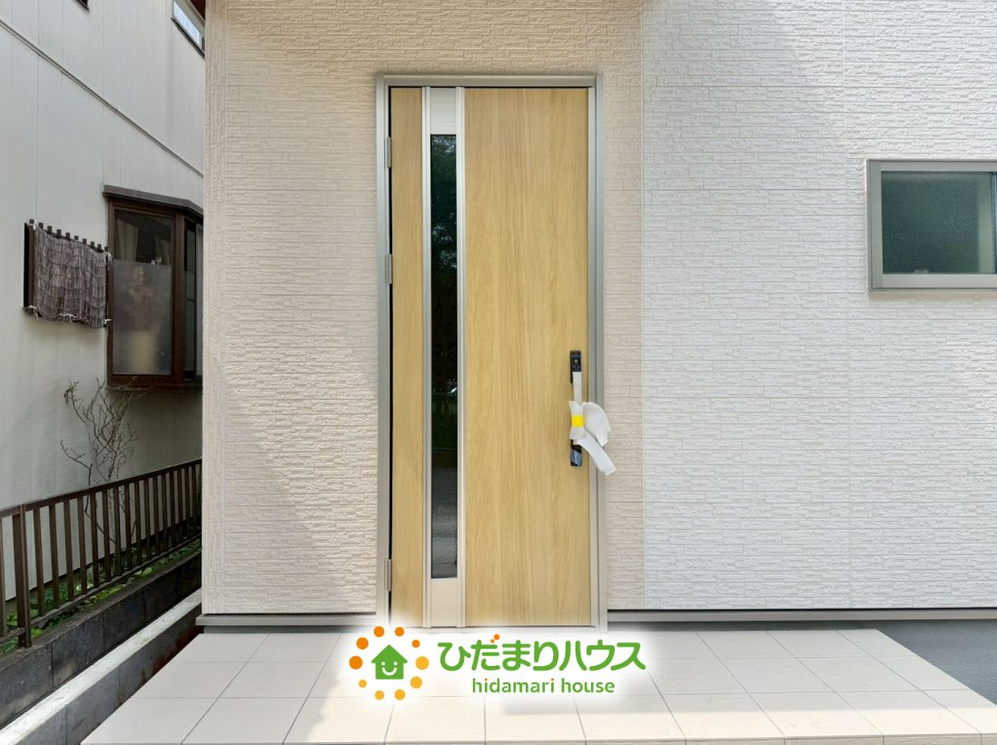 久喜吉羽第5　新築一戸建て　08　リーブルガーデンの玄関