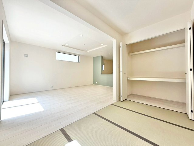 久喜吉羽第5　新築一戸建て　07　リーブルガーデンの収納