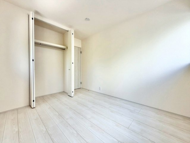 久喜吉羽第5　新築一戸建て　07　リーブルガーデンの収納