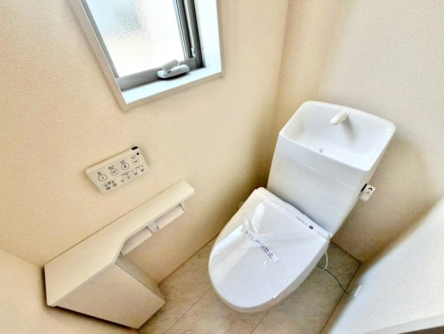 久喜吉羽第5　新築一戸建て　07　リーブルガーデンのトイレ