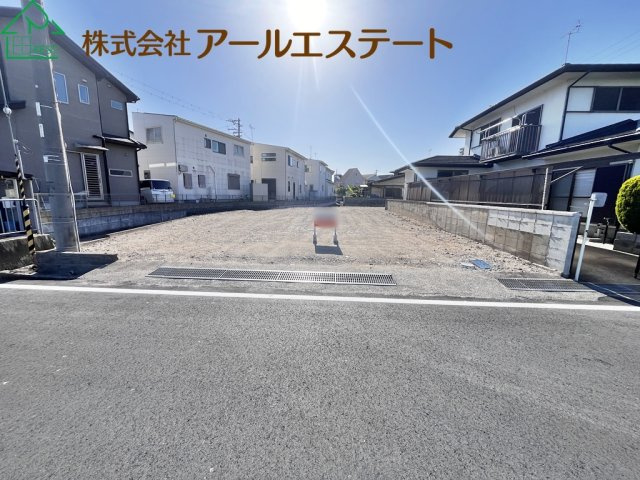 加古川市西神吉町岸　JR「宝殿駅」徒歩12分の前面道路含む現地写真