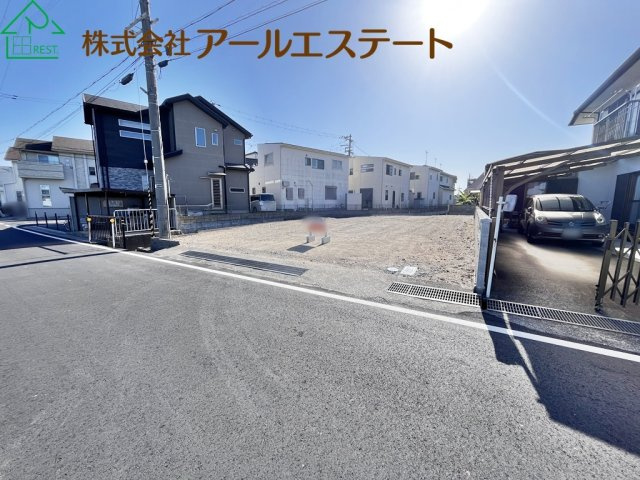 加古川市西神吉町岸　JR「宝殿駅」徒歩12分の前面道路含む現地写真