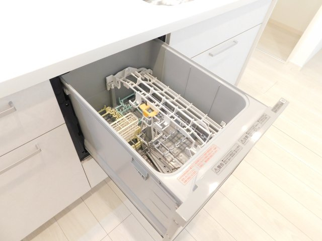 名古屋市北区上飯田北町４丁目の中古一戸建のキッチン|◇食洗機◇　　家事の負担を軽減する便利な食洗機付き！