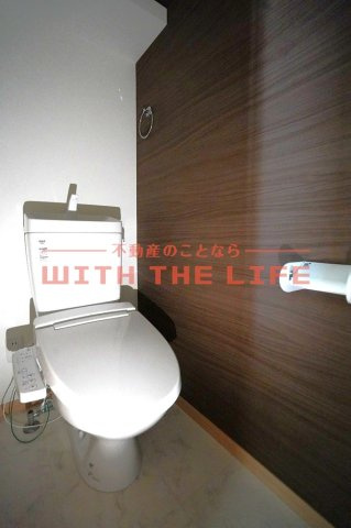 メゾンソレイユ久留米 A【キャッシュバック対象物件】のトイレ|ゆったりとした空間のトイレです