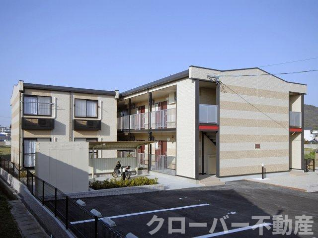 レオパレスヴィラージュ丸亀の外観