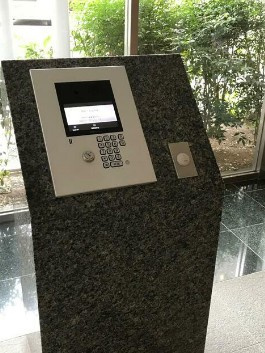 【セキュリティ】 | ロイヤルステーション中村橋 | モニター付きオートロックで防犯面も安心です！
