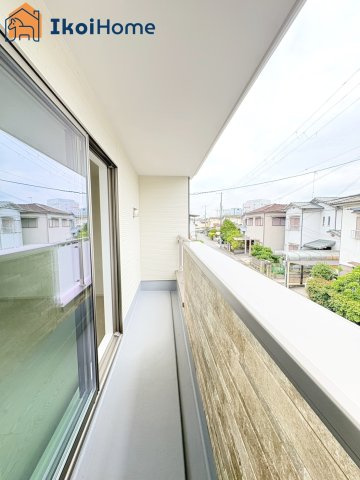 神戸市西区福吉台１丁目　新築戸建のバルコニー|【ホームページに現地動画掲載中】●年中無休：当日予約可●屋根があり小雨程度なら濡れず安心です