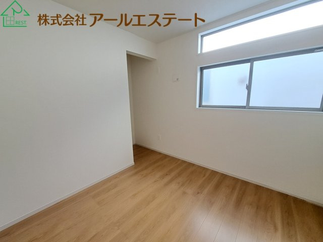 加古郡播磨町東本荘1丁目　　山陽電鉄「播磨町駅」徒歩2分の洋室